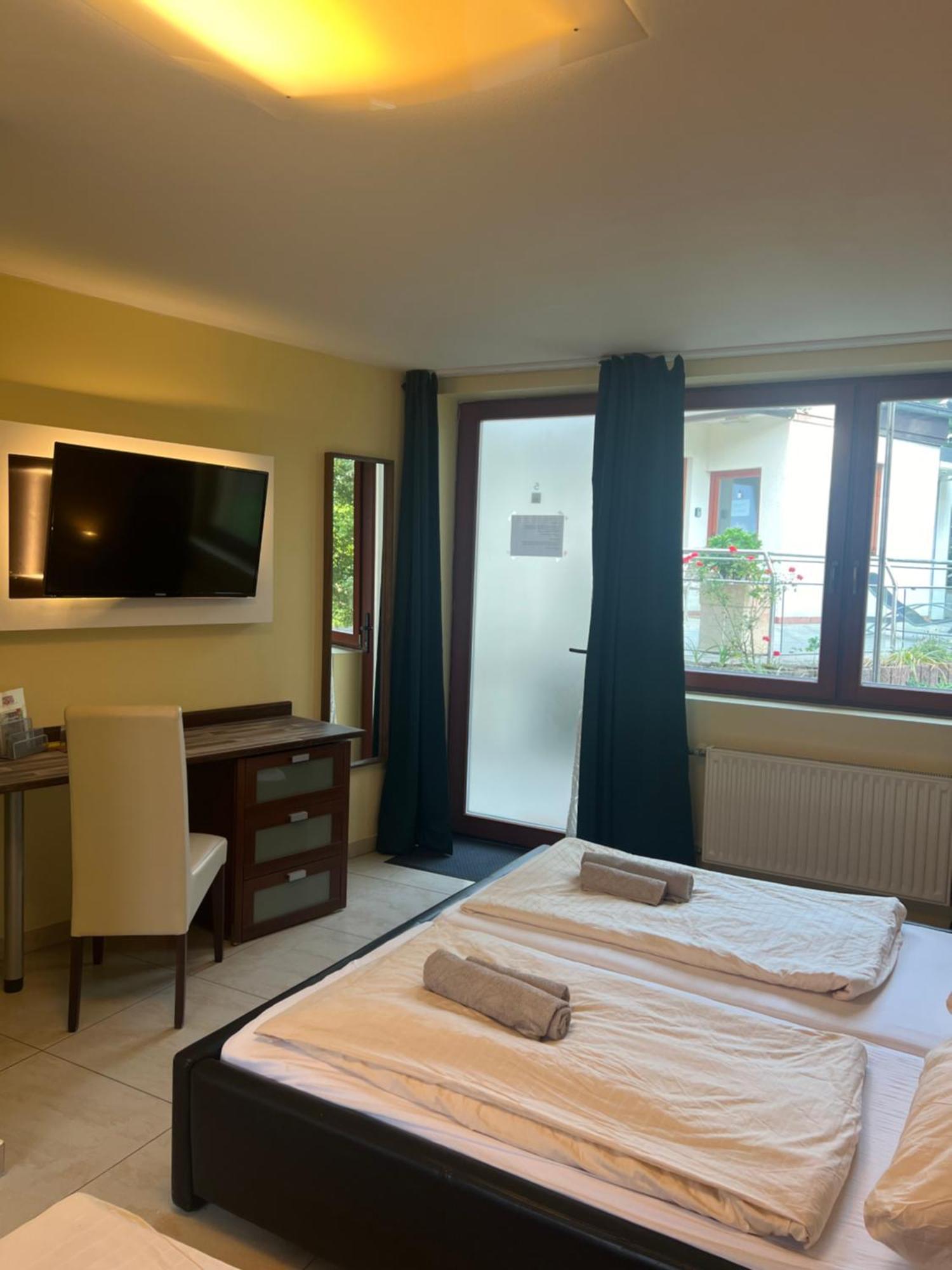 Hotel Hof 19 - Nuernberg Nord Heroldsberg Exteriör bild